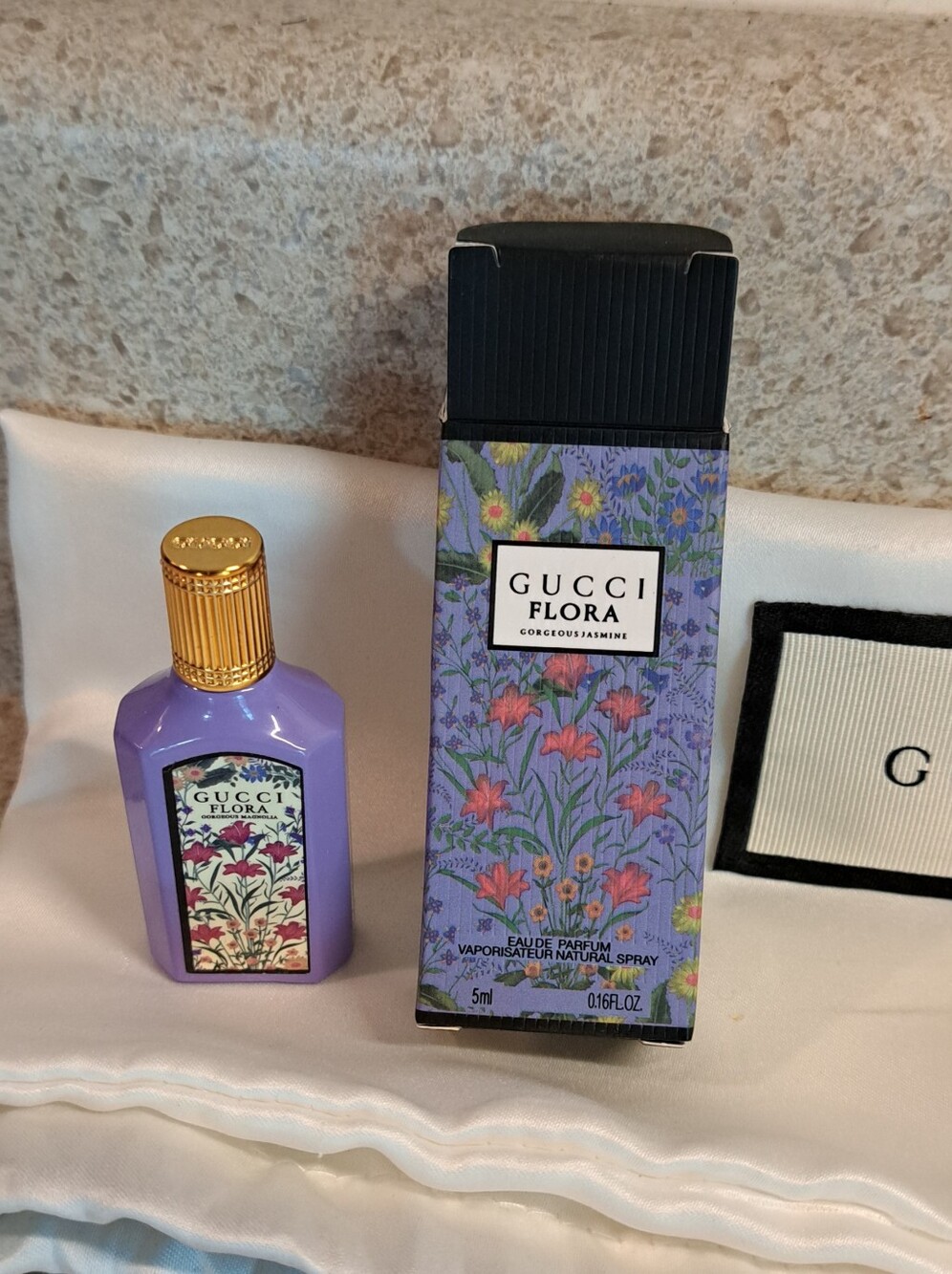 Gucci Flora Perfume Set - Picture 2 of 8